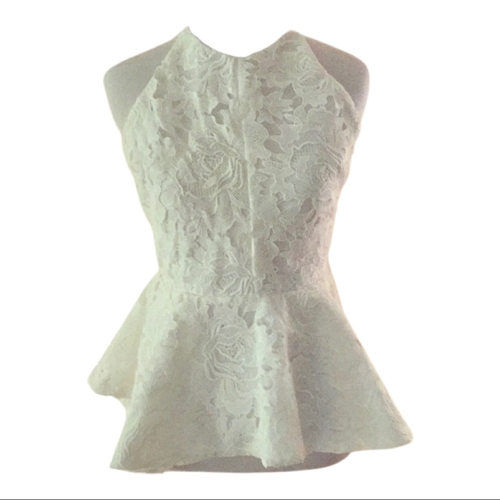 Dillard’s Gianni Bini white laced peplum top. XS